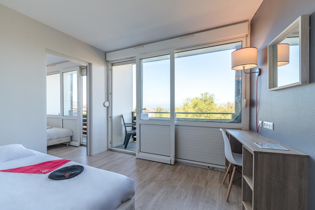 Standard Triple Room Sea View