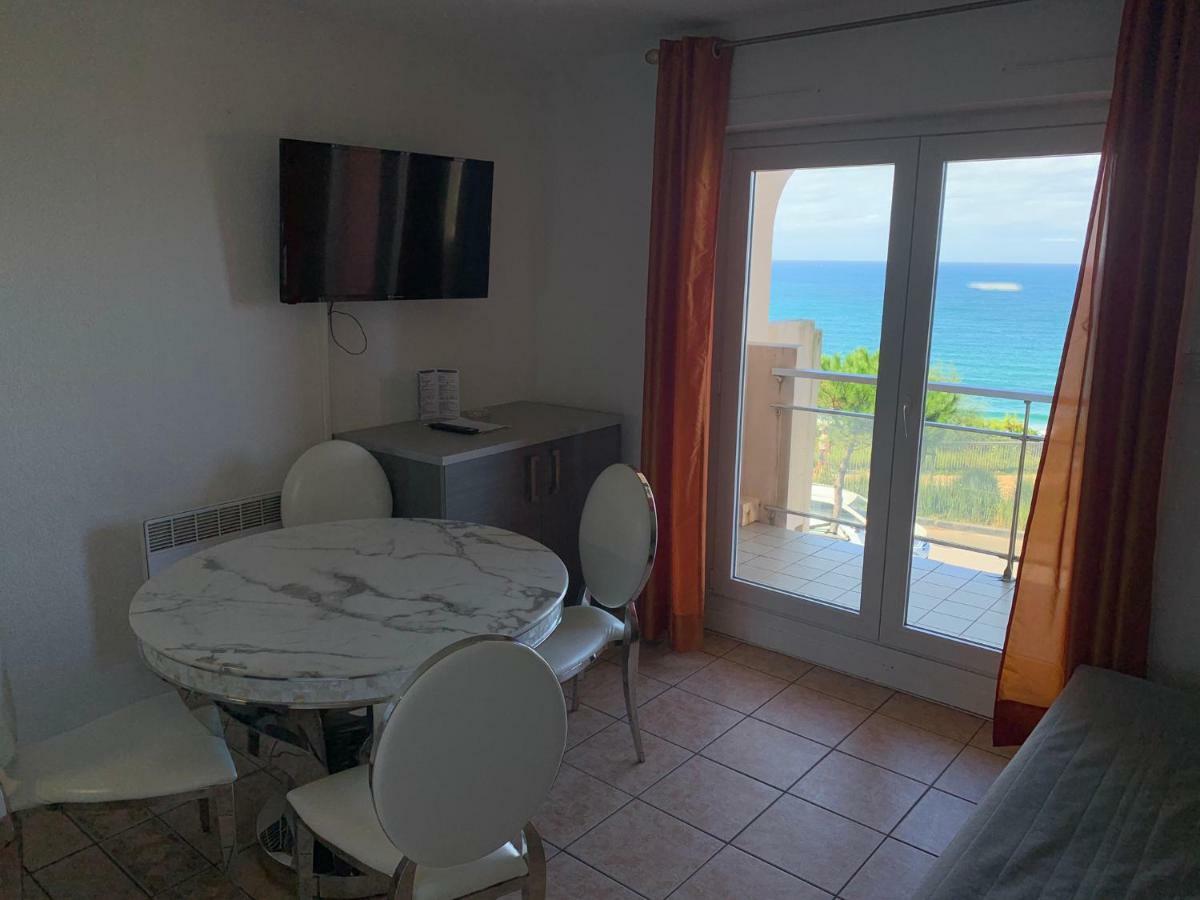 One-Bedroom Apartment Sea View,1372052402:JPEG